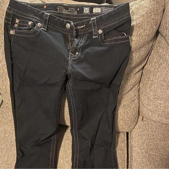 Barely worn dark blue miss me jeans - Picture 2 of 3